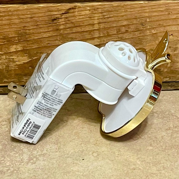 BBW I Love Fall Apple Wallflower - Picture 4 of 5